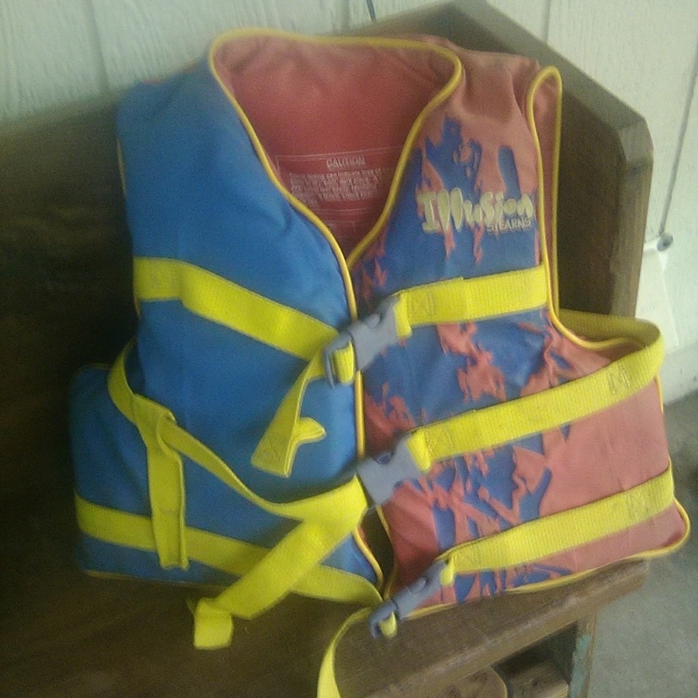 Stearns Youths ski vest